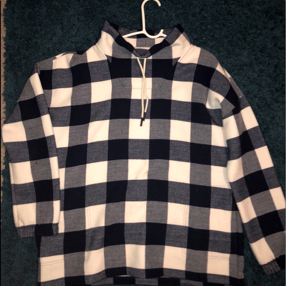 Vineyard vines pullover - Picture 1 of 3